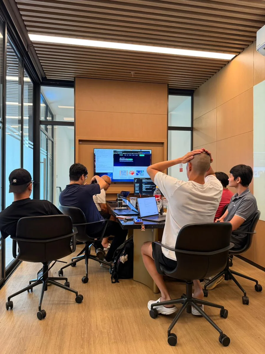 TK Nguyen and his video team during the Day 11 Infinite Leverage Blueprint install session